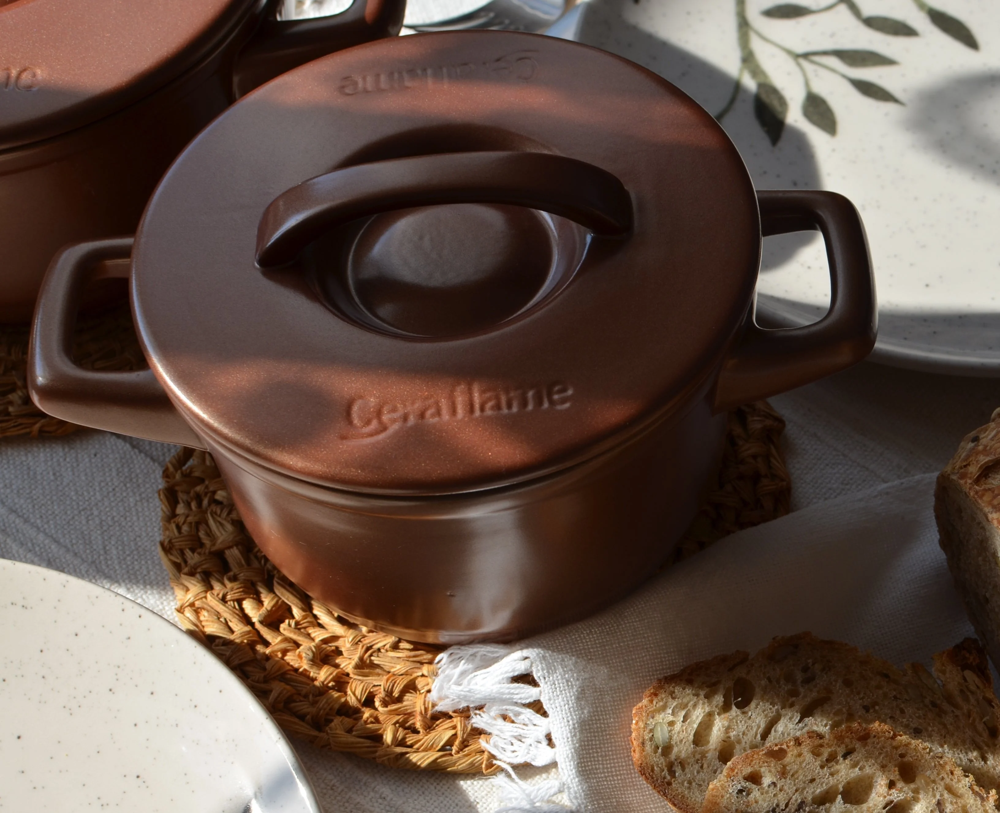 Duo 9 Piece Ceramic Cookware Set - Ceramic Lid - Image 11