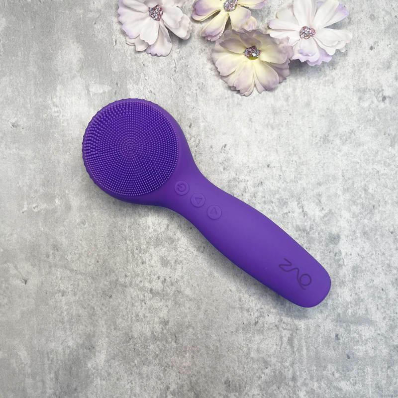 IUV Sonic Micro-current LED Red/Blue Silicone Thermo Cleansing Brush with Gift Box - Image 12