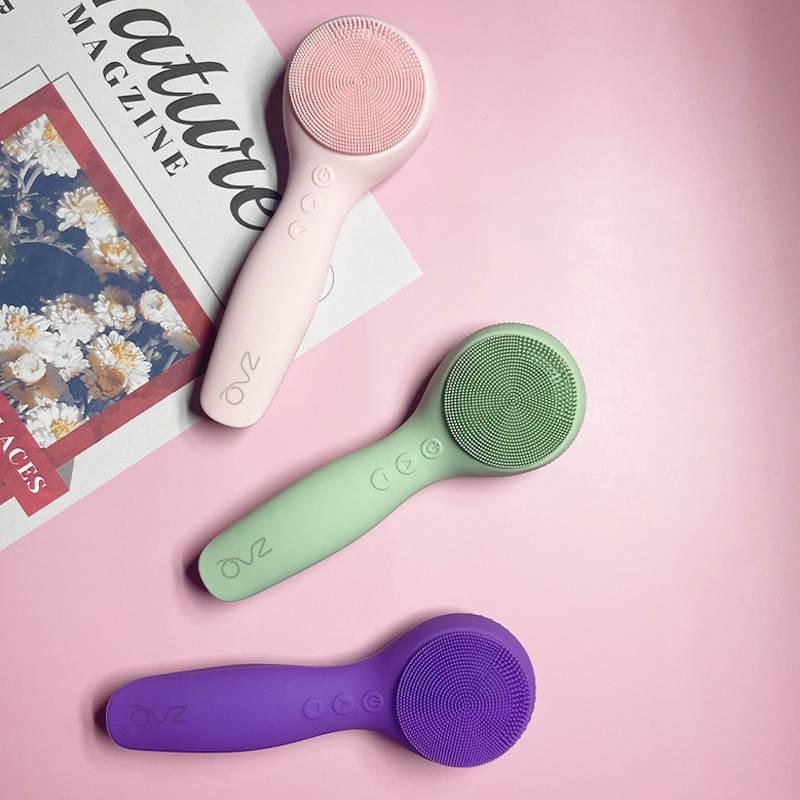 IUV Sonic Micro-current LED Red/Blue Silicone Thermo Cleansing Brush with Gift Box - Image 3